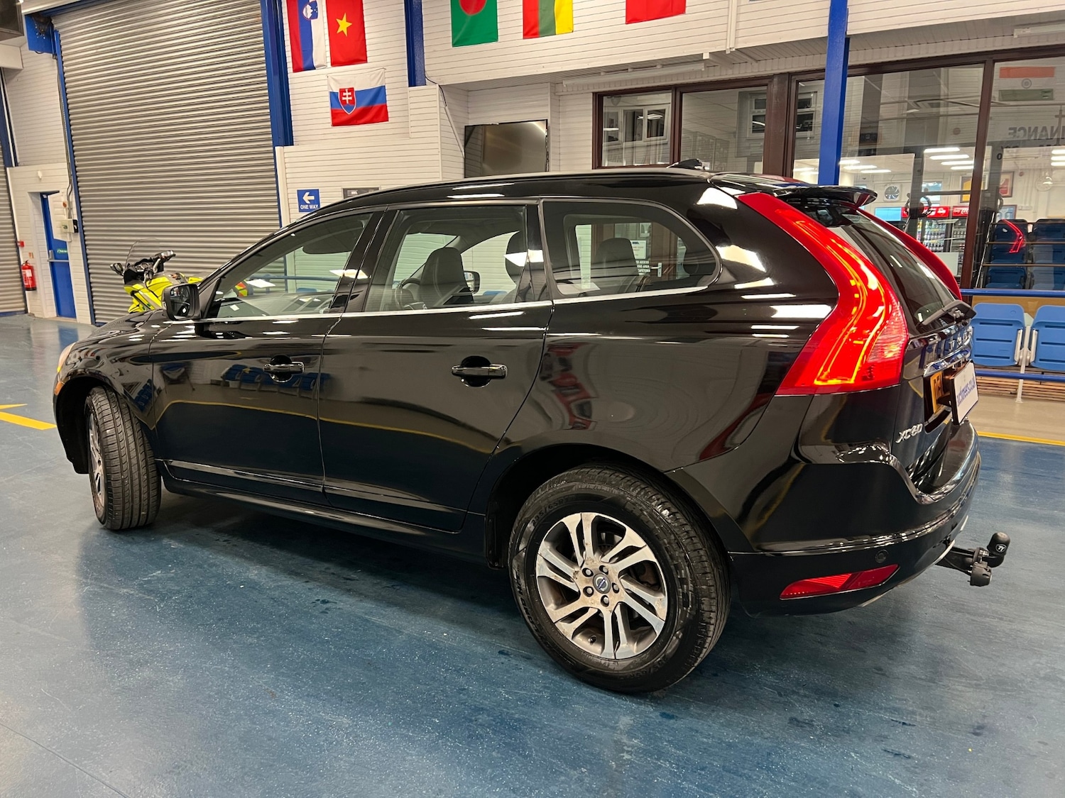 Used Volvo XC60 2014 for sale - 76650274: Photo 4