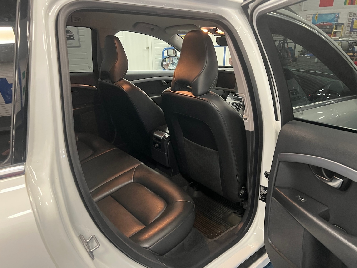 Used Volvo V70 2016 for sale - 78179731: Photo 10