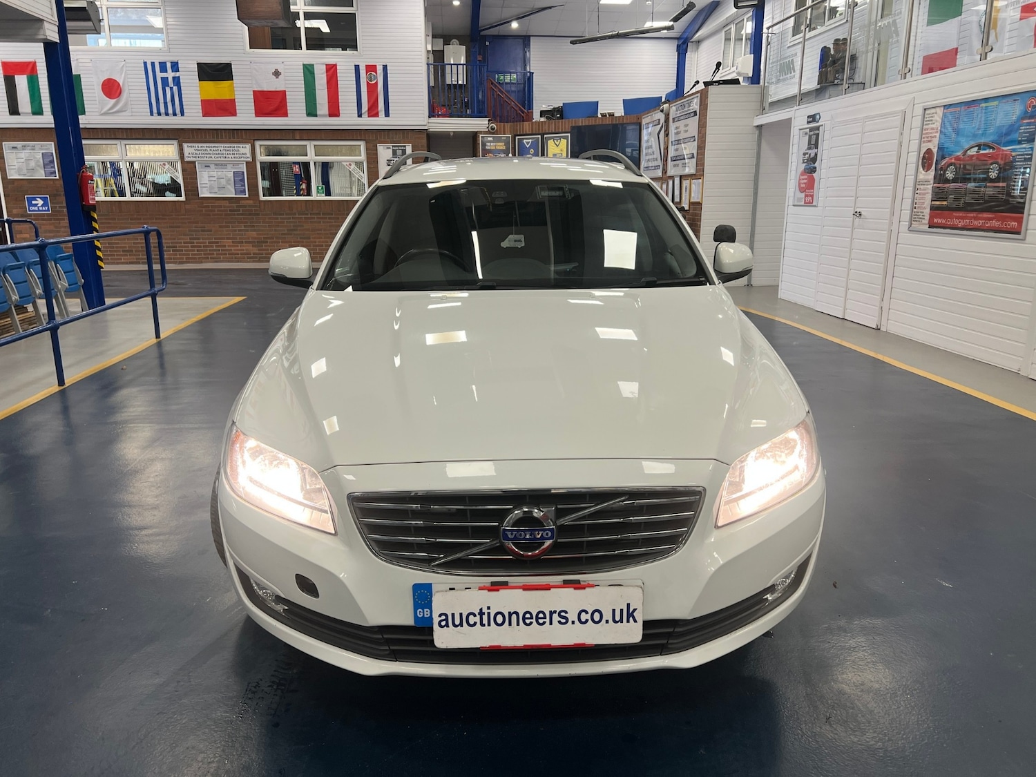 Used Volvo V70 2016 for sale - 78179731: Photo 6