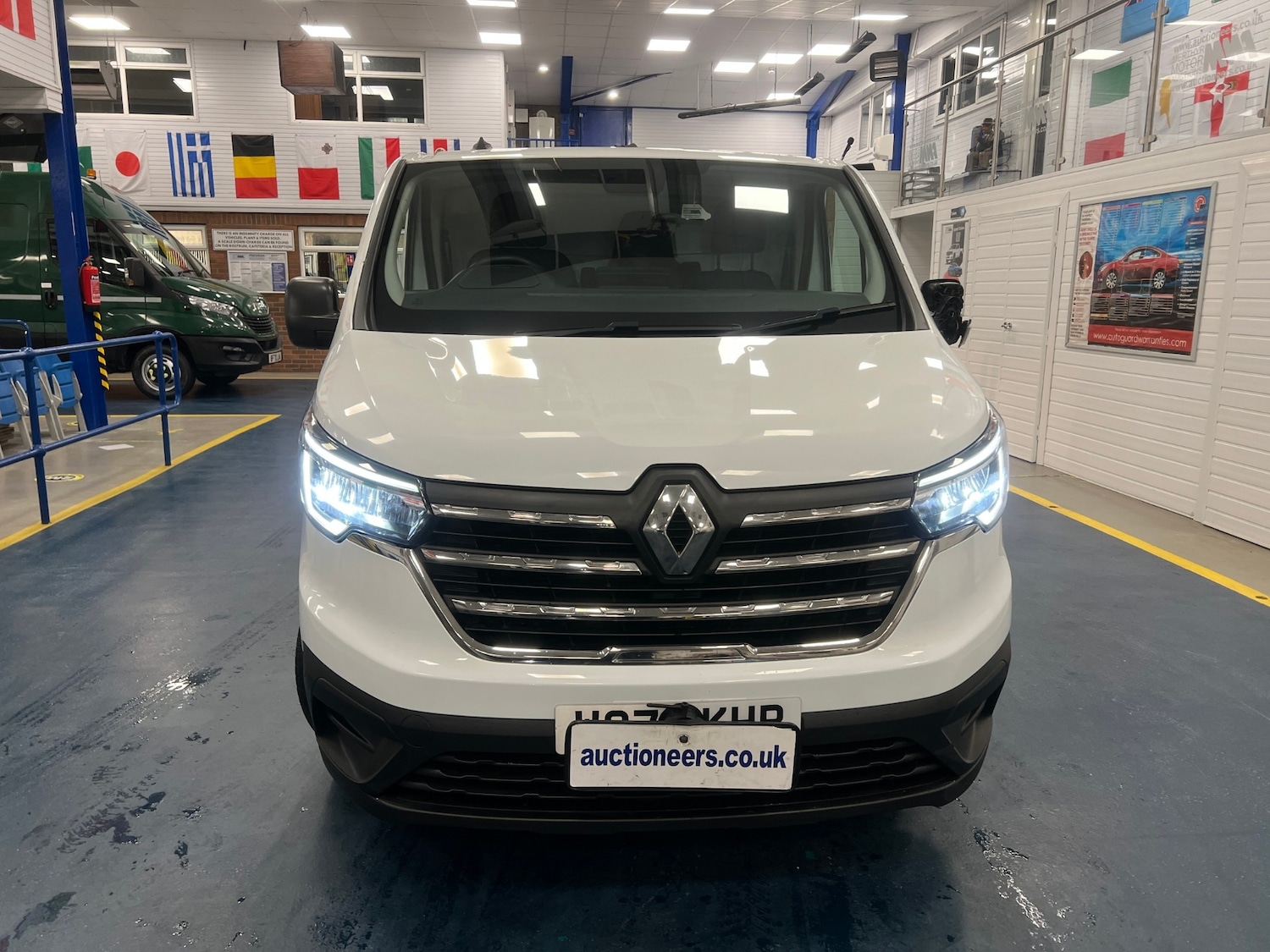 Used Renault Trafic 2023 for sale - 76971117: Photo 10