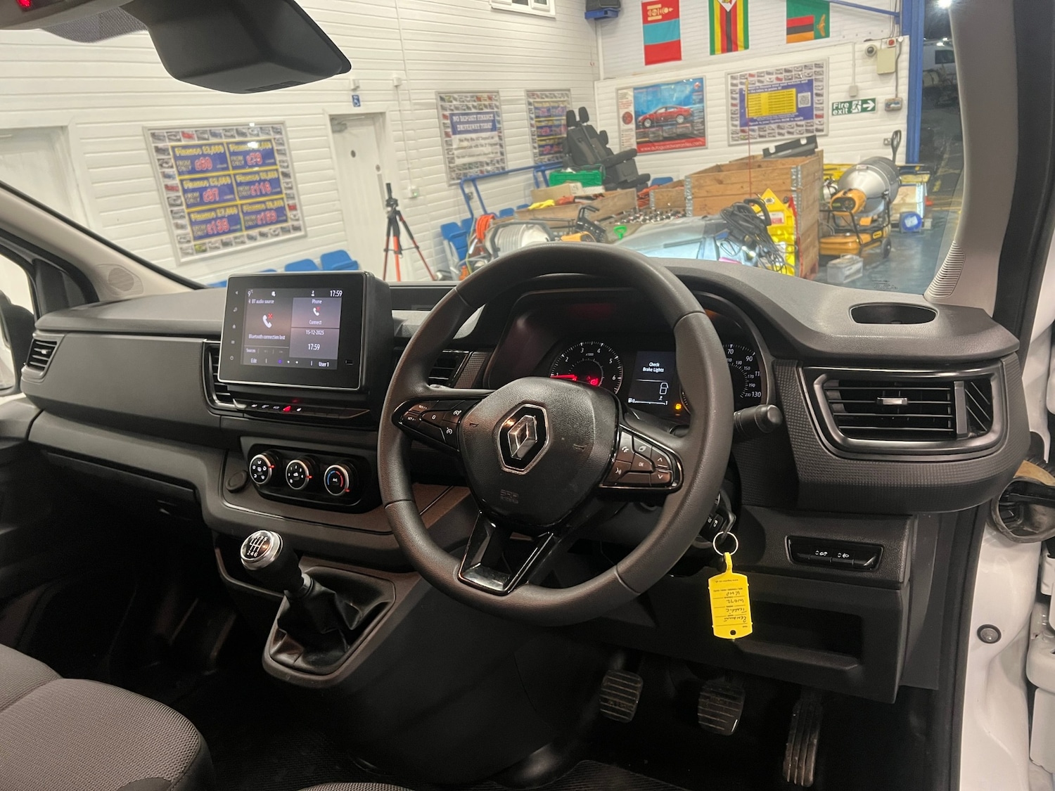 Used Renault Trafic 2023 for sale - 76971117: Photo 17