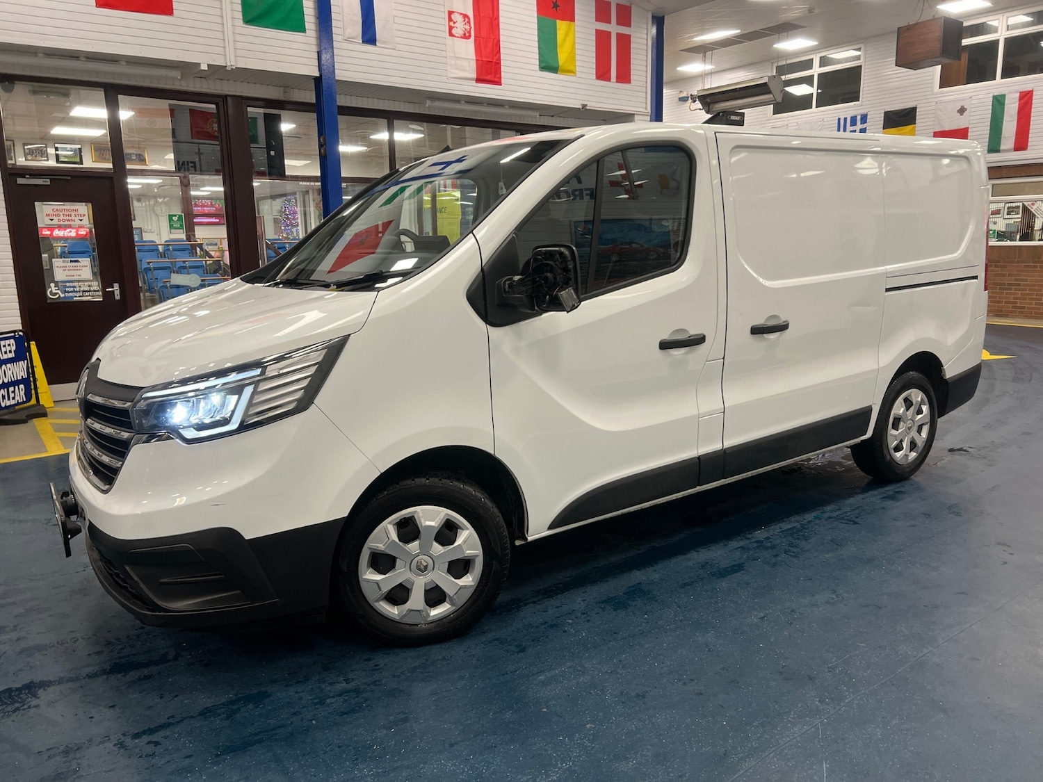 Used Renault Trafic 2023 for sale - 76971117: Photo 3