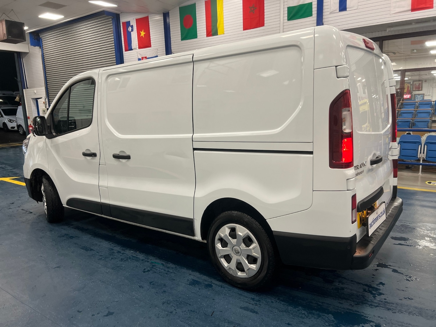 Used Renault Trafic 2023 for sale - 76971117: Photo 4