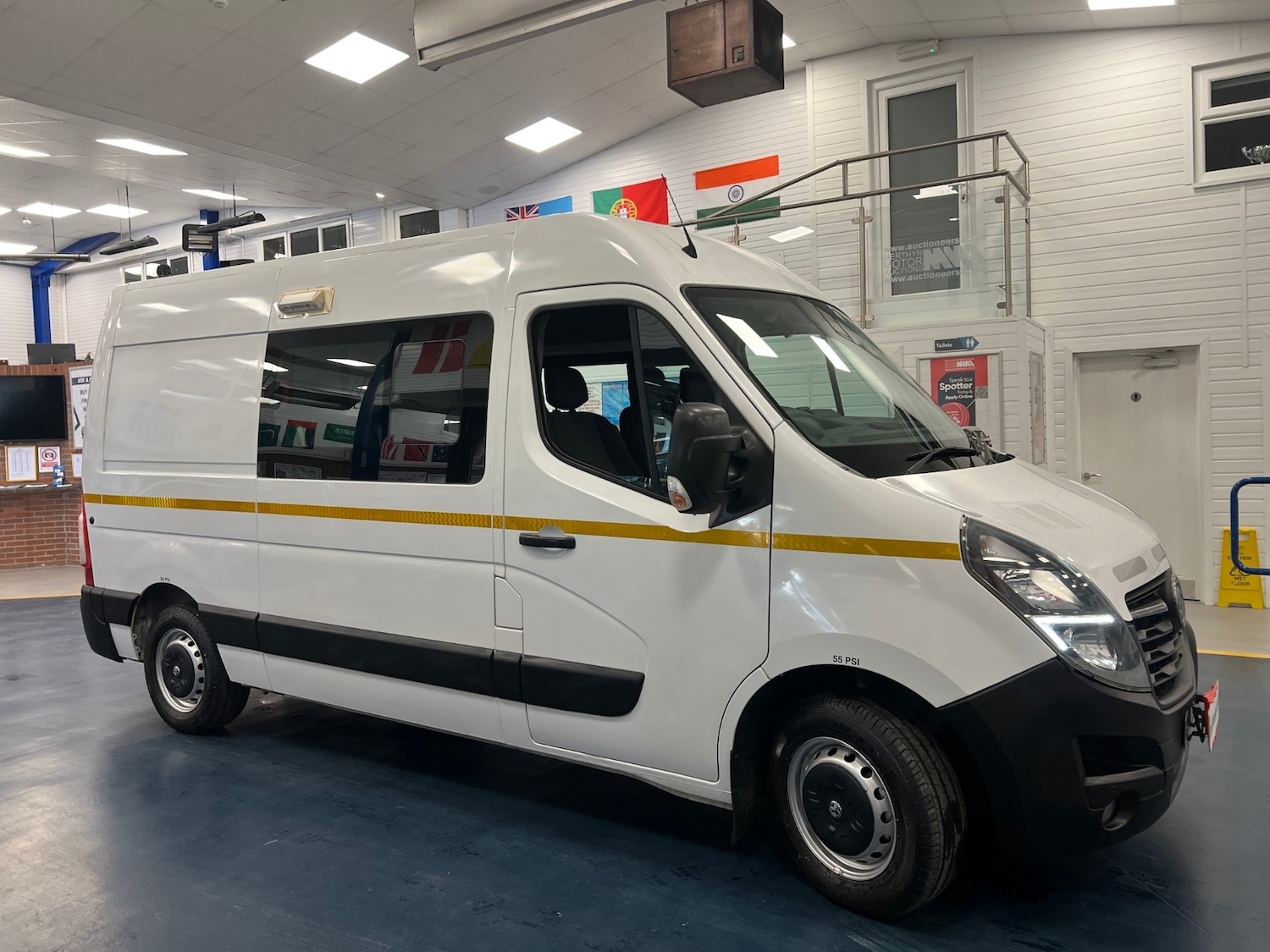 Used Vauxhall Movano 2020 for sale - 77916209: Photo 2