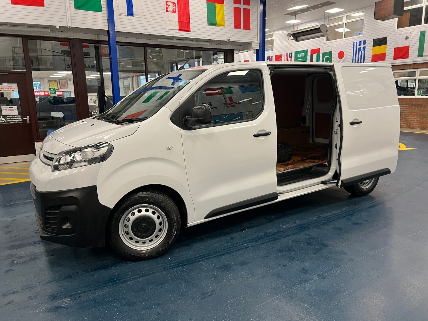 Used Citroen Dispatch 2022 for sale - 76492510: Photo 8