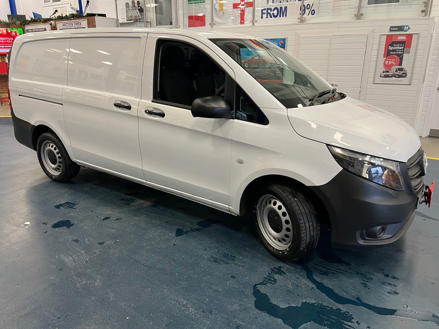 Used Mercedes-Benz Vito 2023 for sale - 77124055: Photo 2