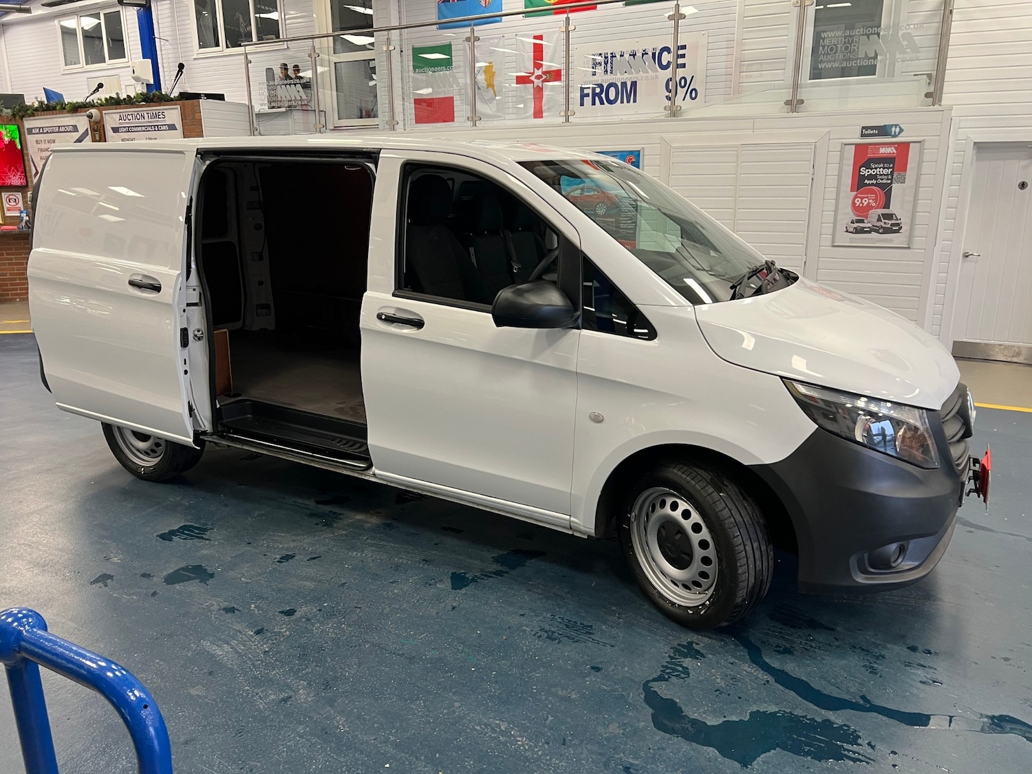 Used Mercedes-Benz Vito 2023 for sale - 77124055: Photo 7