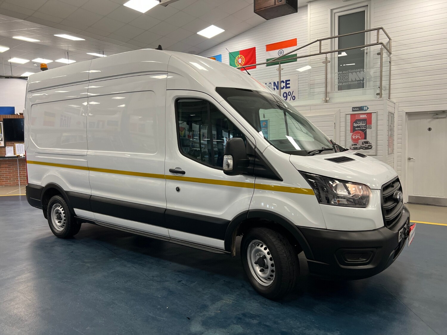 Used Ford Transit 2021 for sale - 76577352: Photo 2