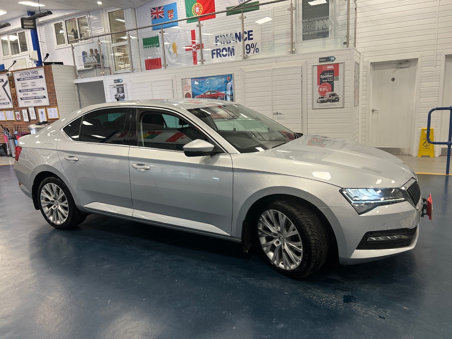 Used Skoda Superb 2021 for sale - 78180020: Photo 2