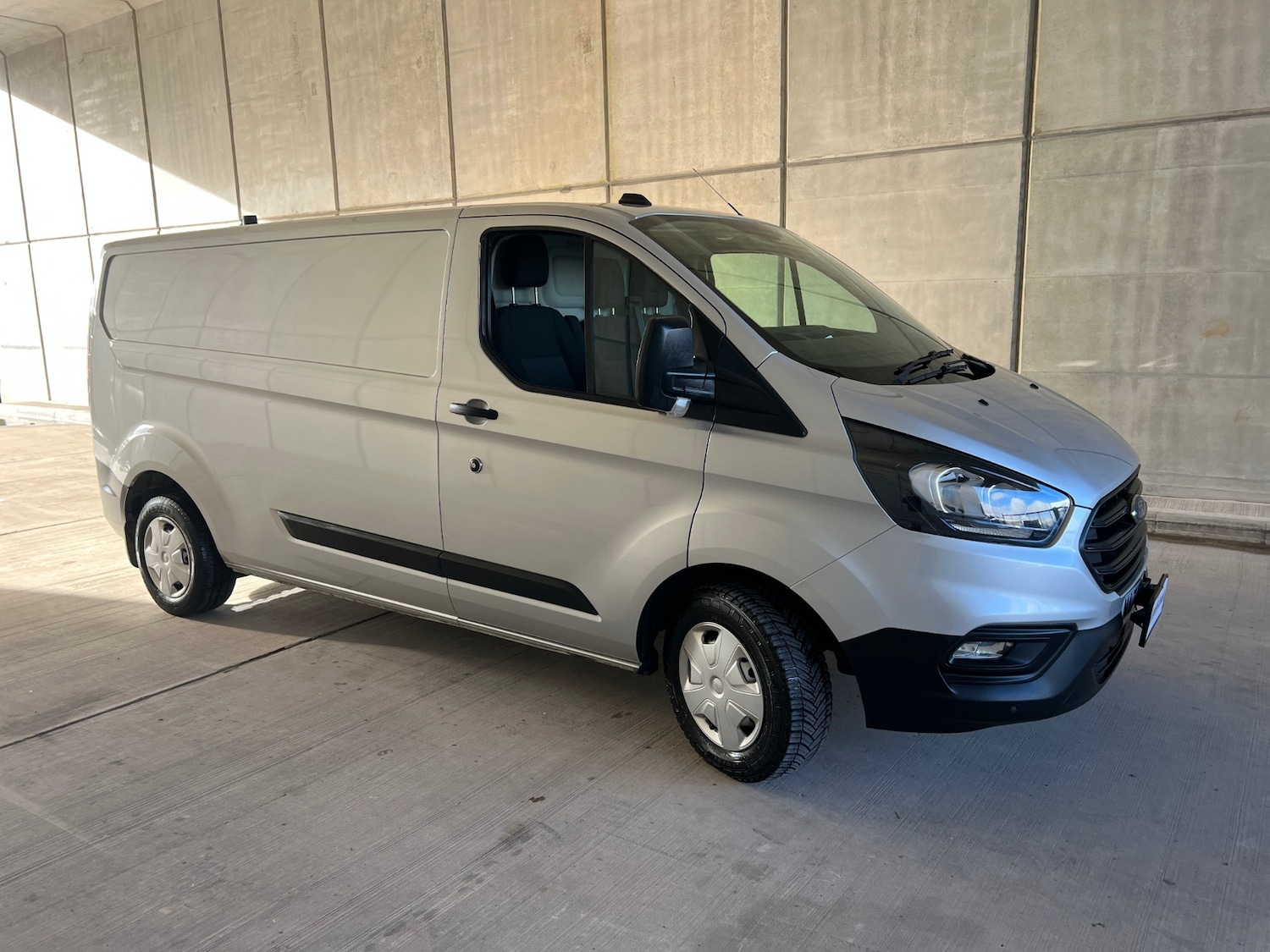 Used Ford Transit Custom 2020 for sale - 77350617: Photo 2