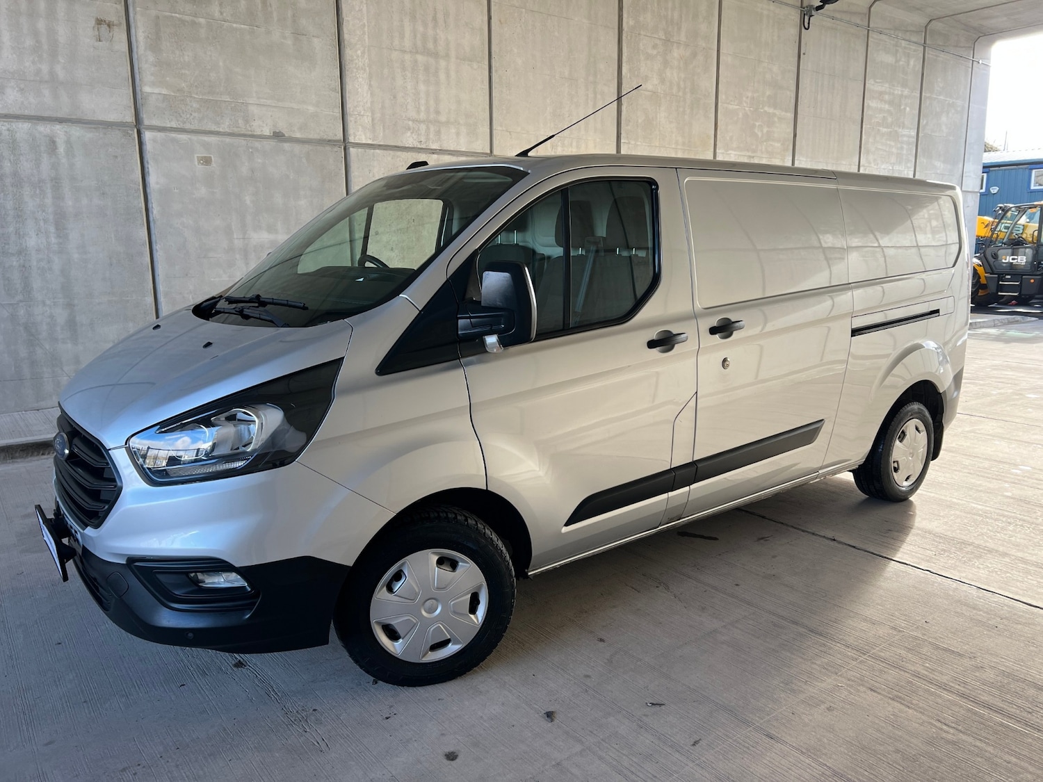 Used Ford Transit Custom 2020 for sale - 77350617: Photo 3