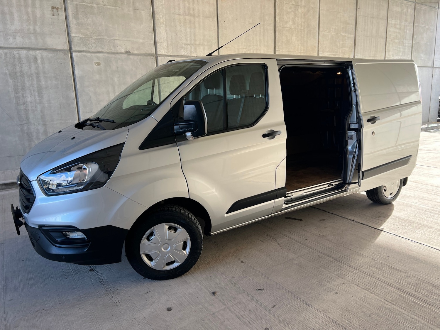 Used Ford Transit Custom 2020 for sale - 77350617: Photo 6