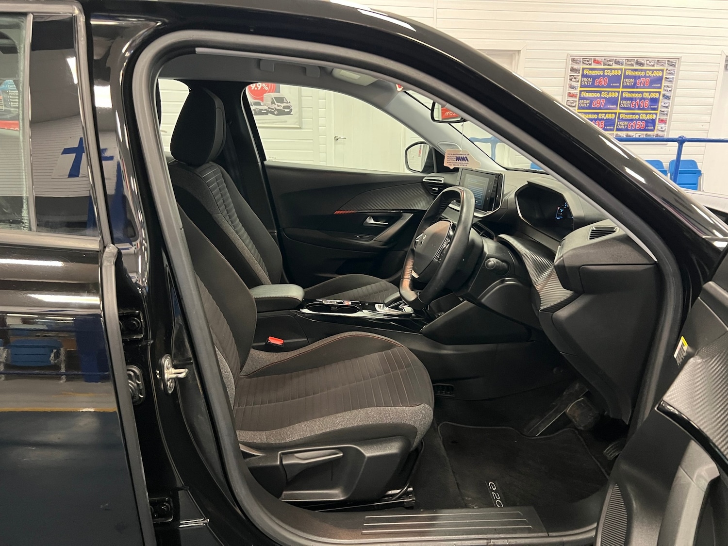 Used Peugeot 2008 2021 for sale - 77812810: Photo 12