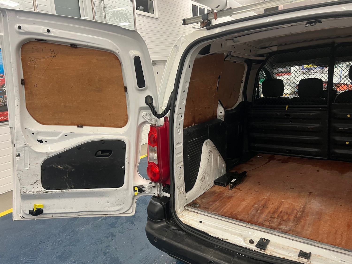 Used Citroen Berlingo 2009 for sale - 76920178: Photo 14