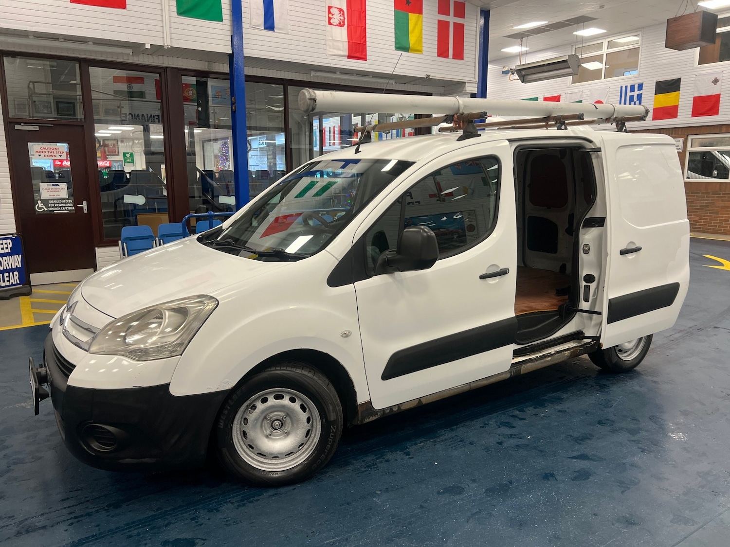 Used Citroen Berlingo 2009 for sale - 76920178: Photo 7