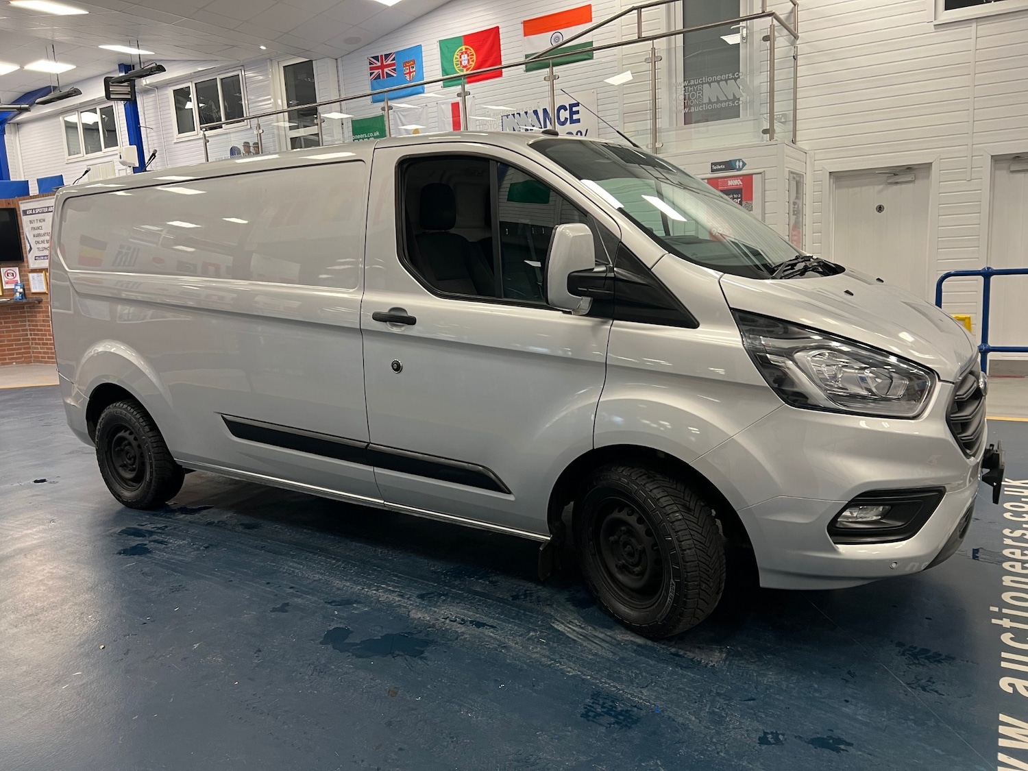 Used Ford Transit Custom 2019 for sale - 77743243: Photo 2