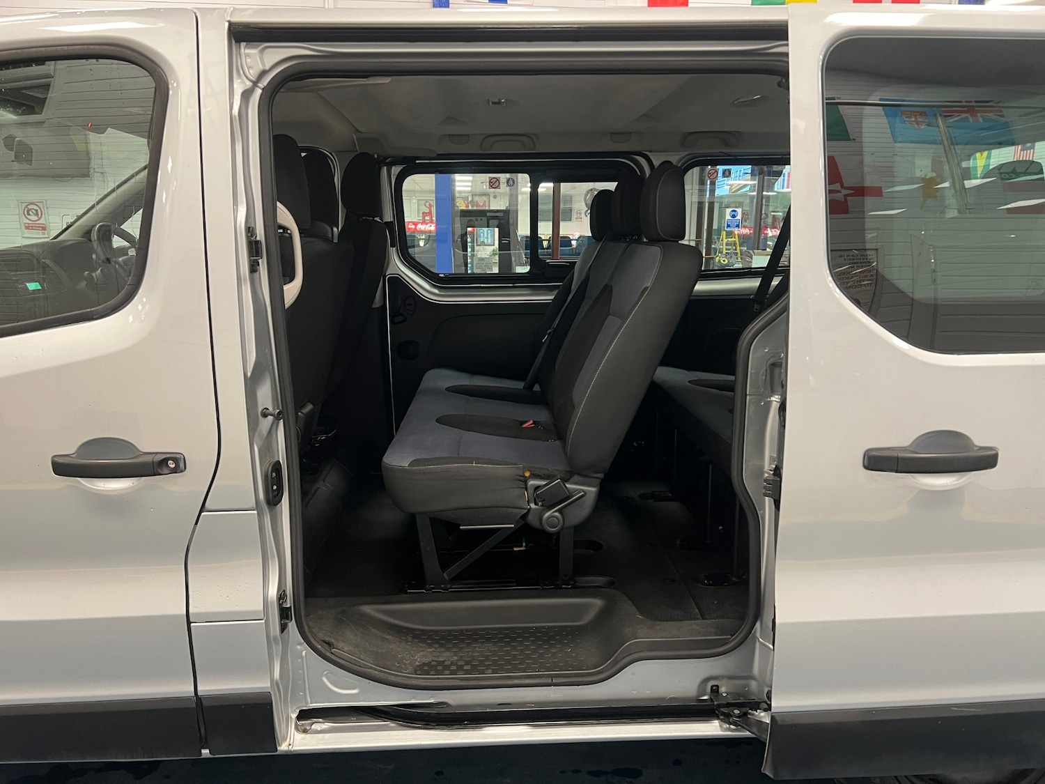 Used Vauxhall Vivaro 2018 for sale - 76920149: Photo 10