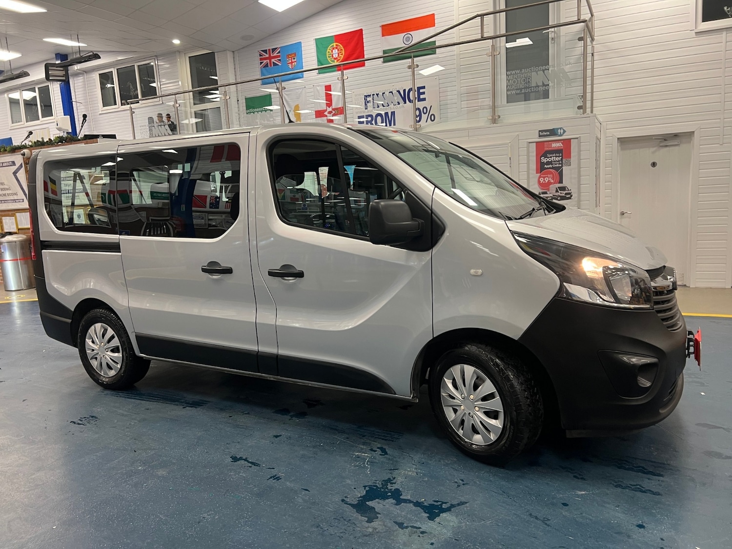 Used Vauxhall Vivaro 2018 for sale - 76920149: Photo 2