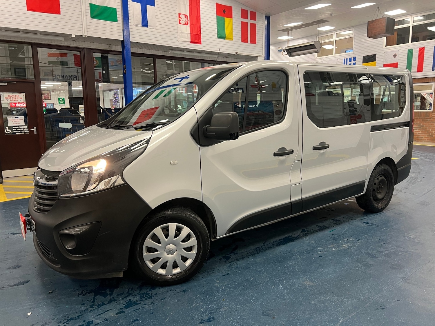 Used Vauxhall Vivaro 2018 for sale - 76920149: Photo 3