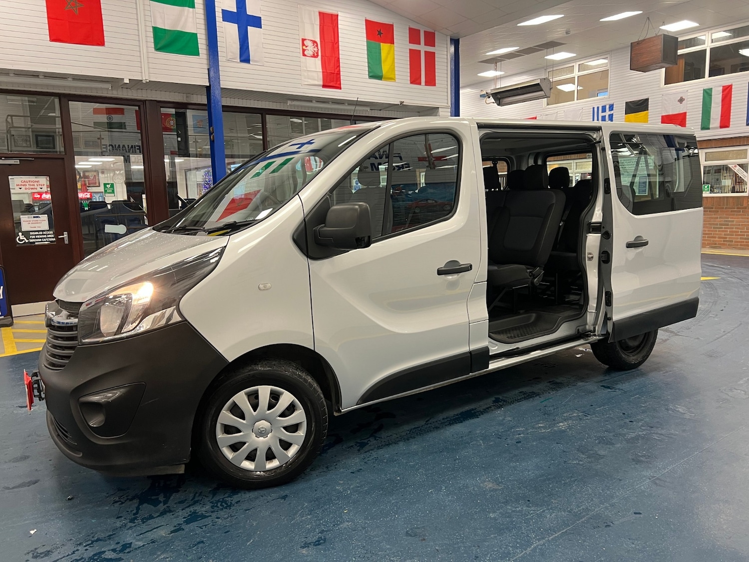 Used Vauxhall Vivaro 2018 for sale - 76920149: Photo 9