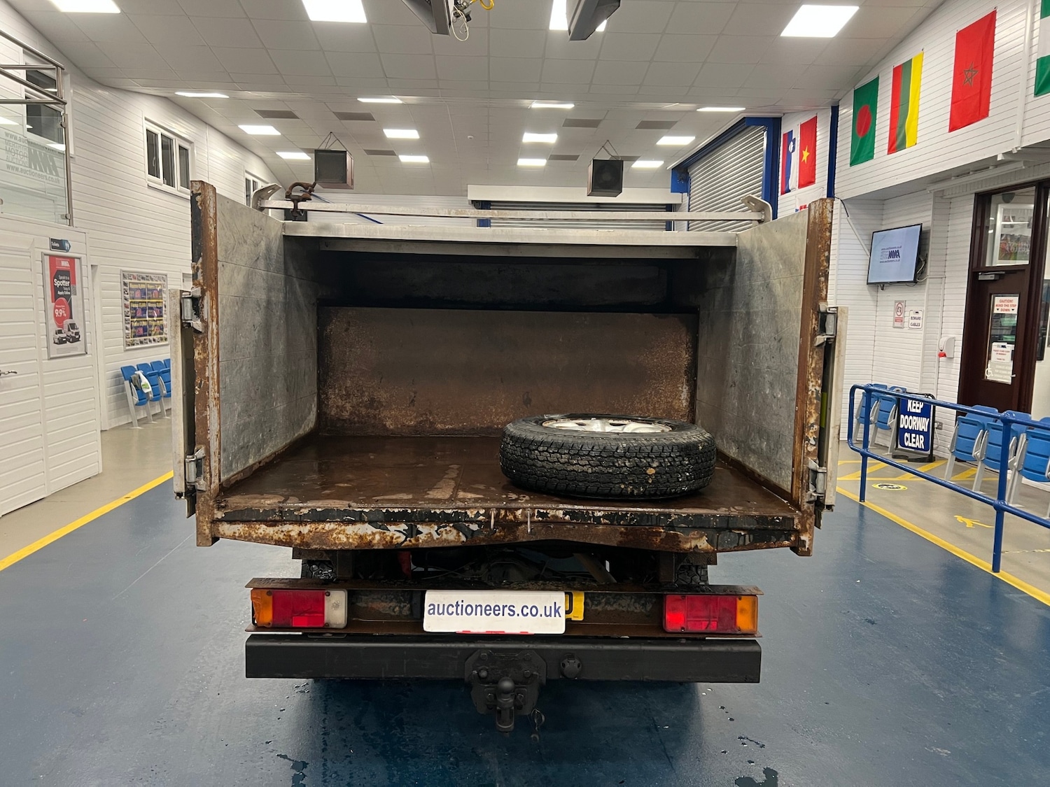 Used Toyota Hilux 2014 for sale - 76381978: Photo 11