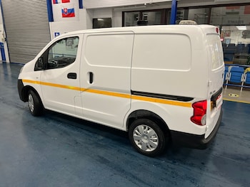 Used Nissan NV200 2017 for sale - 76970103: Photo