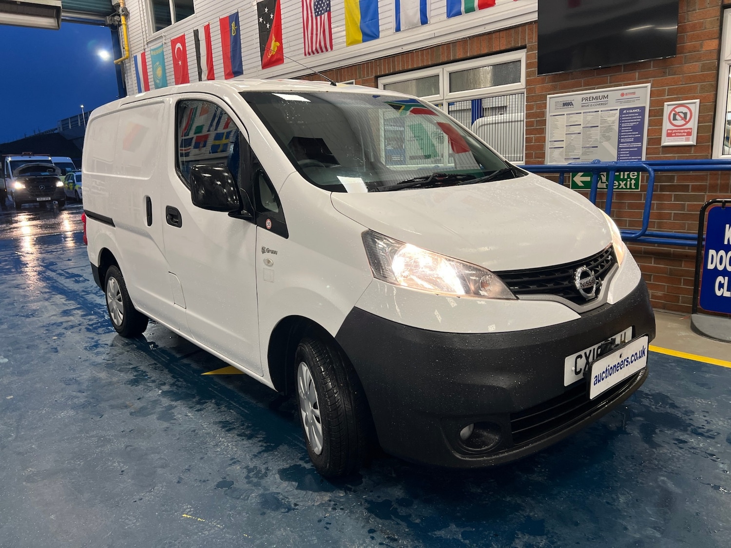 Used Nissan NV200 2016 for sale - 77271079: Photo 2