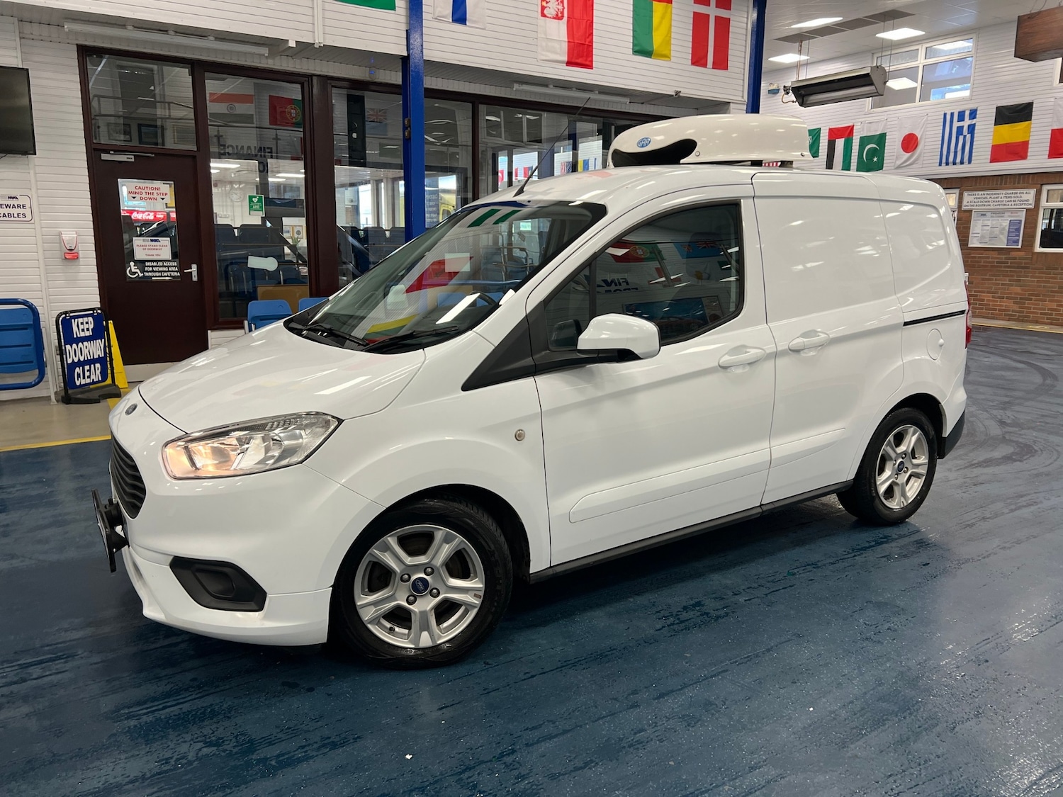 Used Ford Transit Courier 2020 for sale - 77148531: Photo 3
