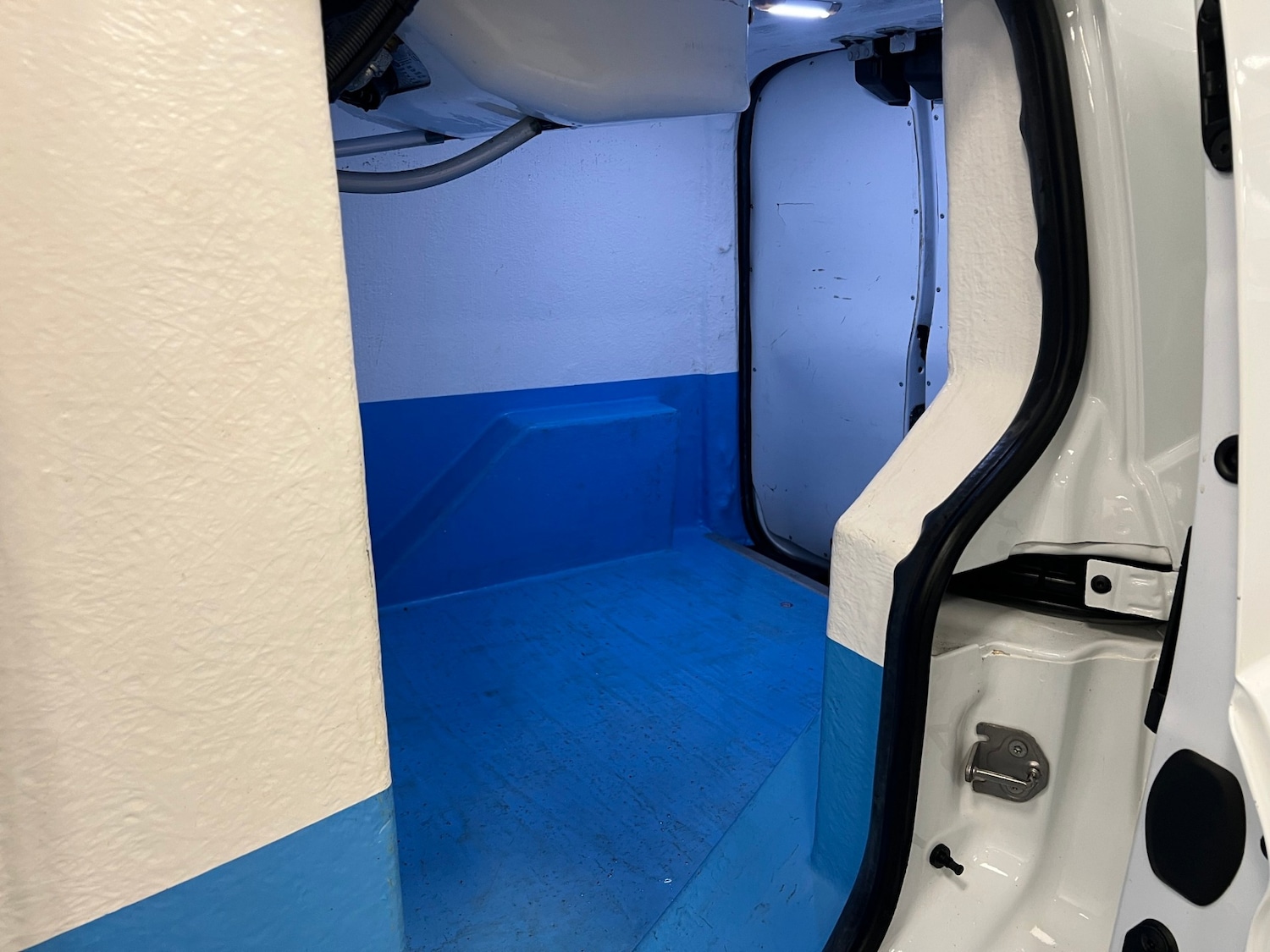 Used Ford Transit Courier 2020 for sale - 77148531: Photo 8