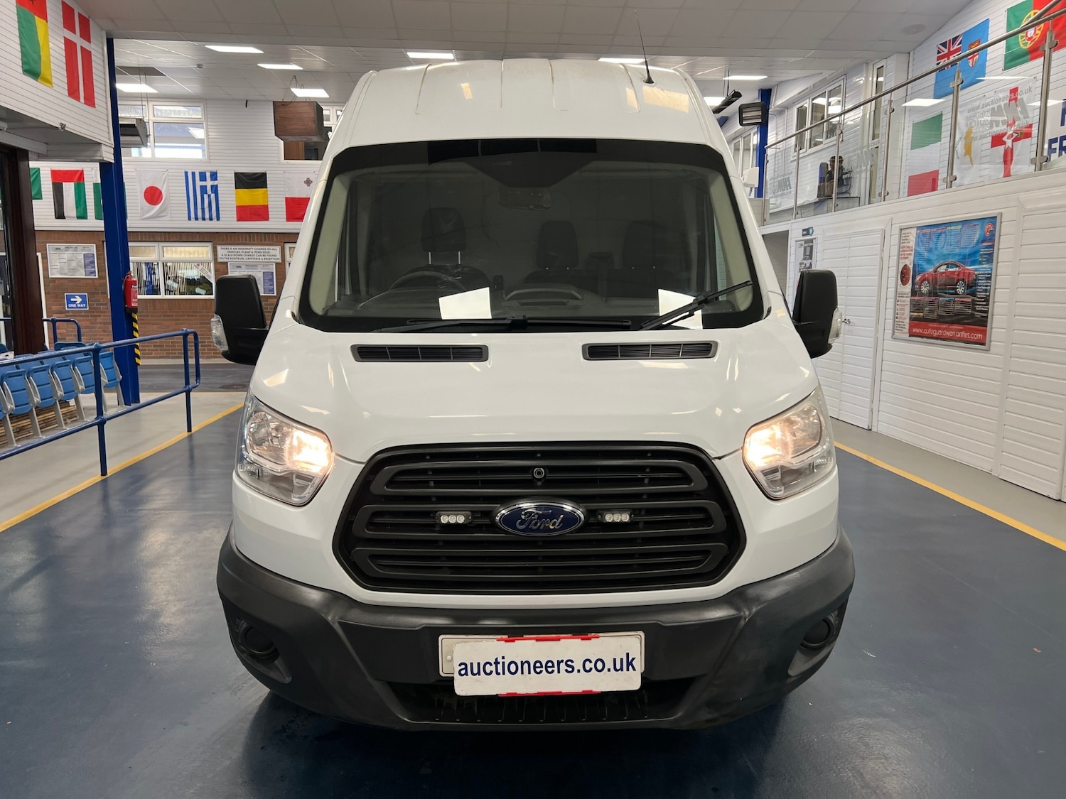 Used Ford Transit 2015 for sale - 77983600: Photo 10