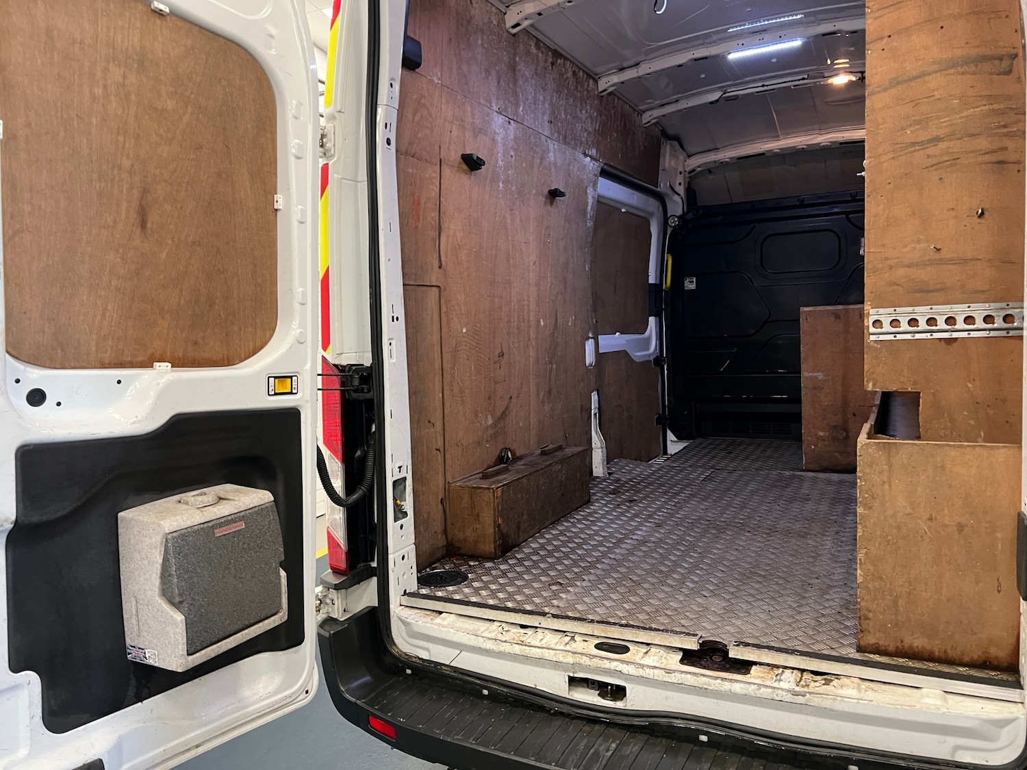 Used Ford Transit 2015 for sale - 77983600: Photo 14