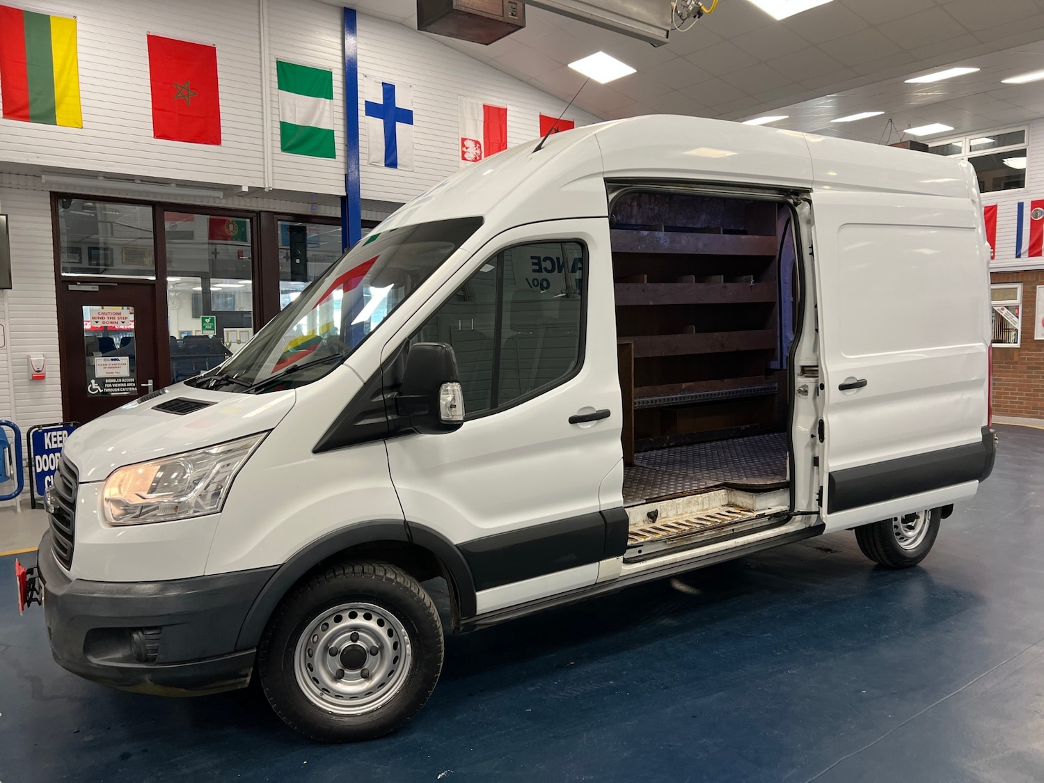 Used Ford Transit 2015 for sale - 77983600: Photo 6