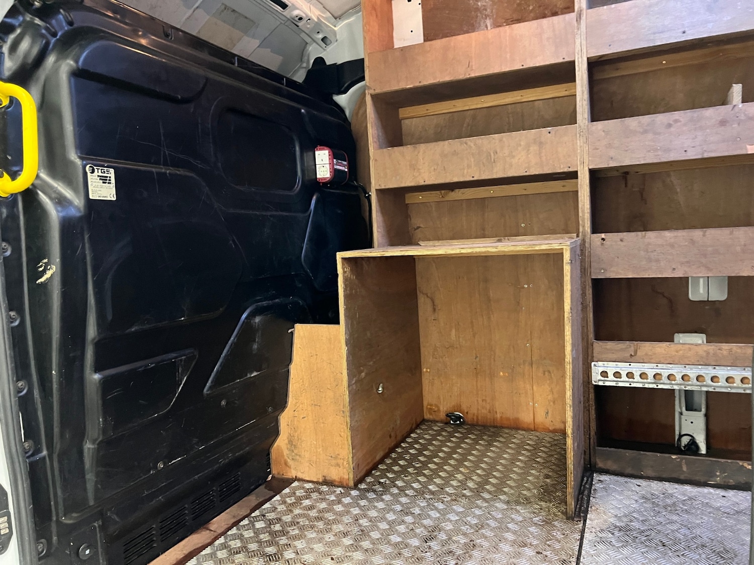 Used Ford Transit 2015 for sale - 77983600: Photo 9