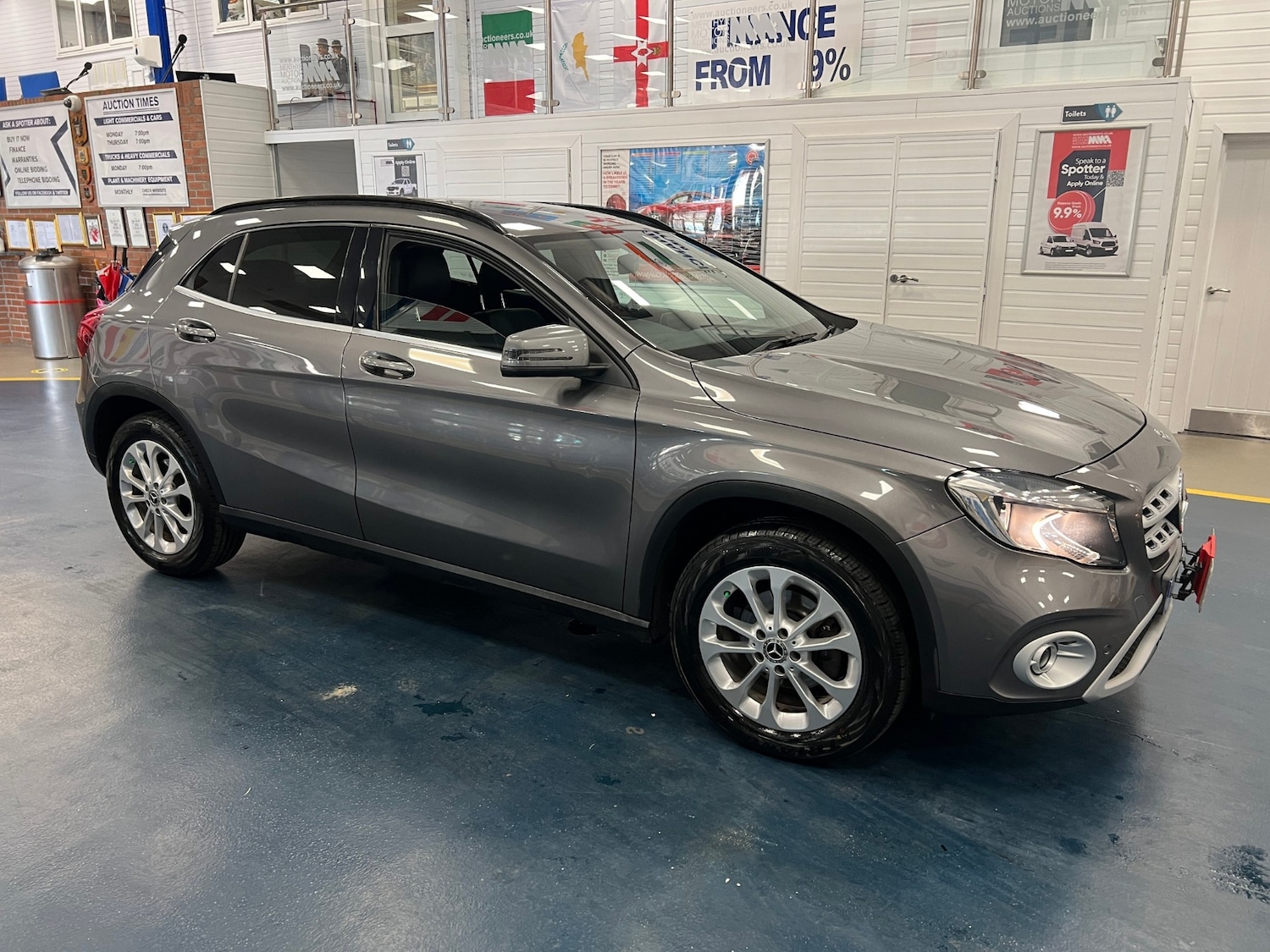 Used Mercedes-Benz GLA 2017 for sale - 76273426: Photo 2