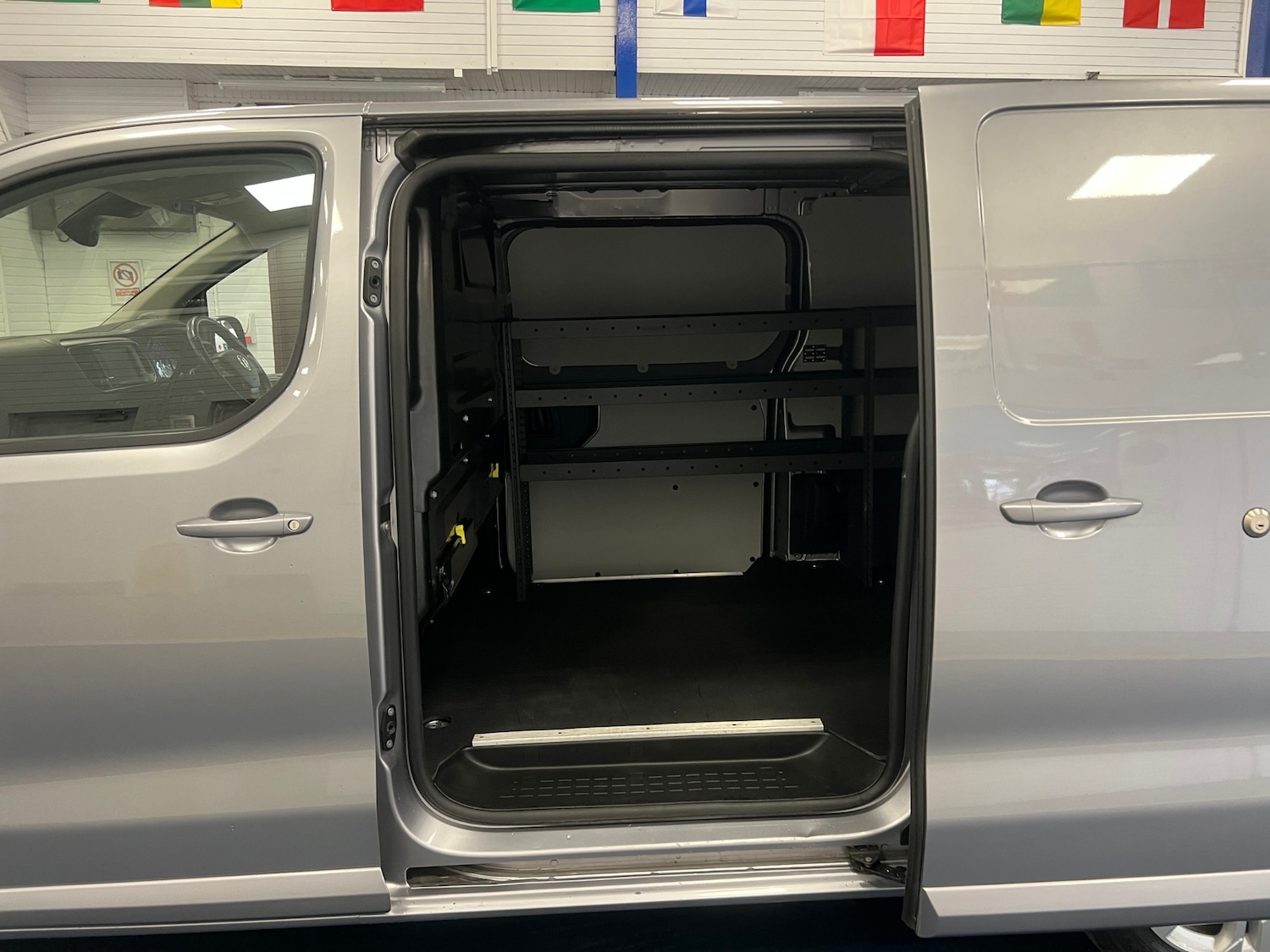 Used Vauxhall Vivaro 2022 for sale - 78161690: Photo 10