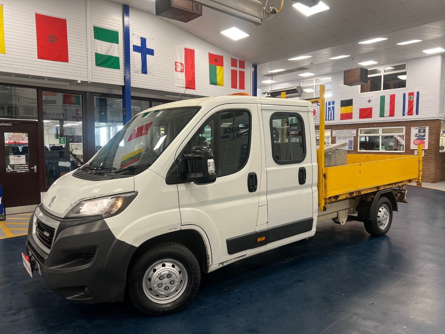 Used Peugeot Boxer 2015 for sale - 77759302: Photo 3