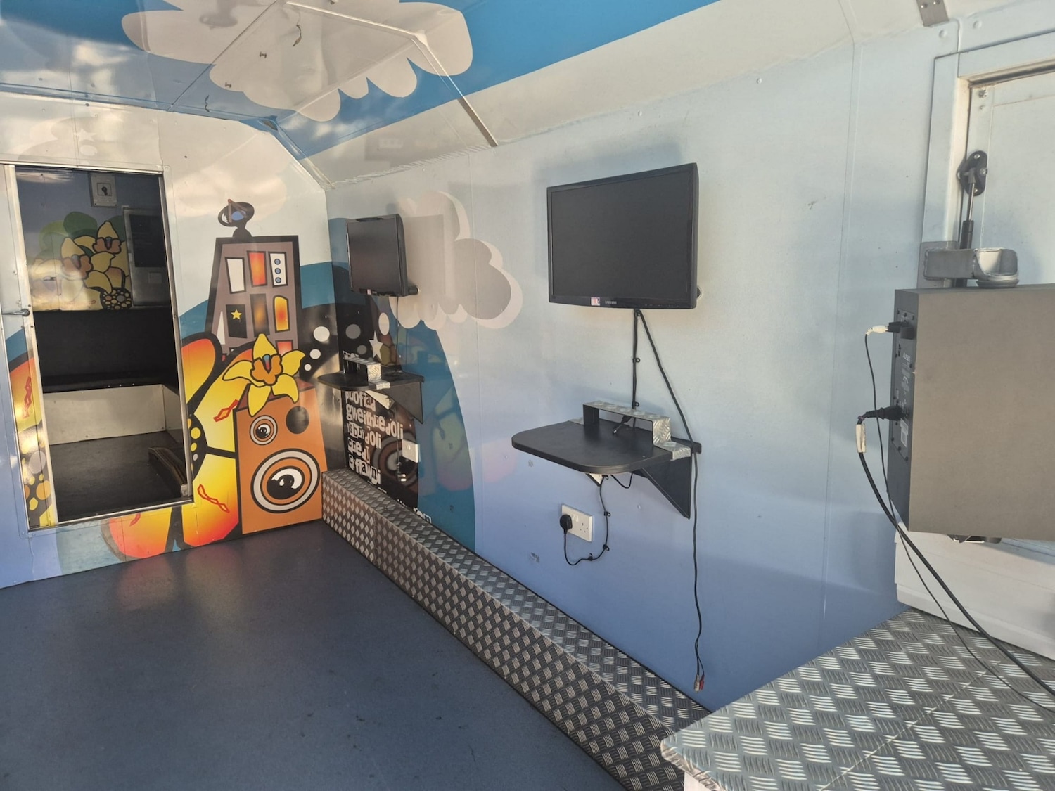 Used Dennis Other 1999 for sale - 76063771: Photo 9