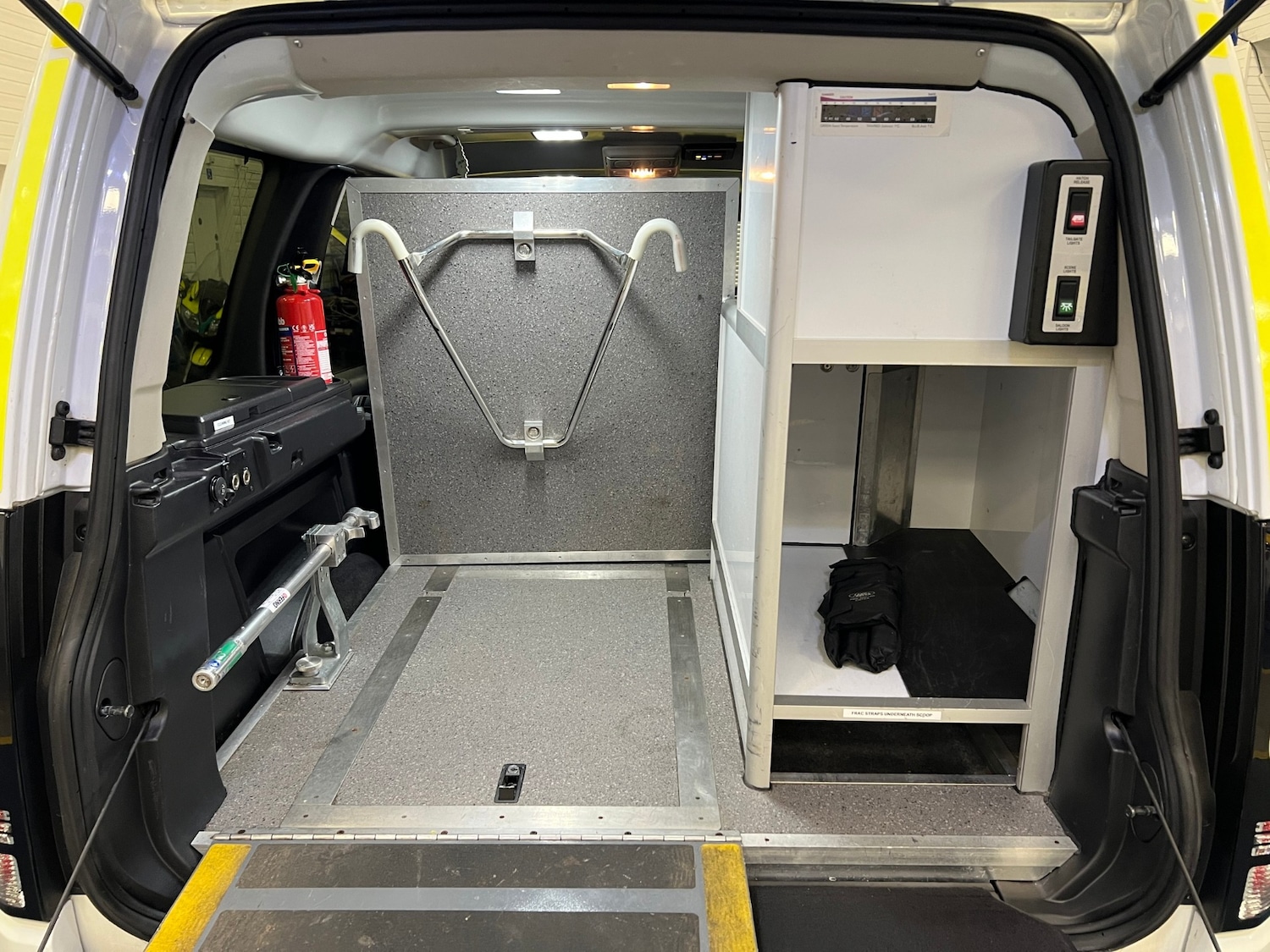 Used Land Rover Discovery 2014 for sale - 76738587: Photo 9