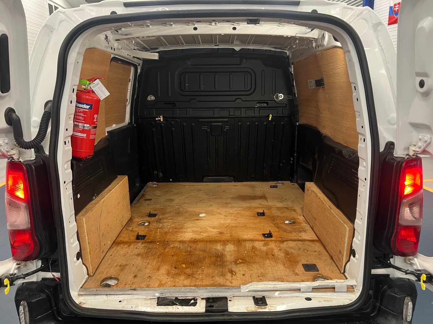 Used Peugeot Partner 2019 for sale - 77533612: Photo 10