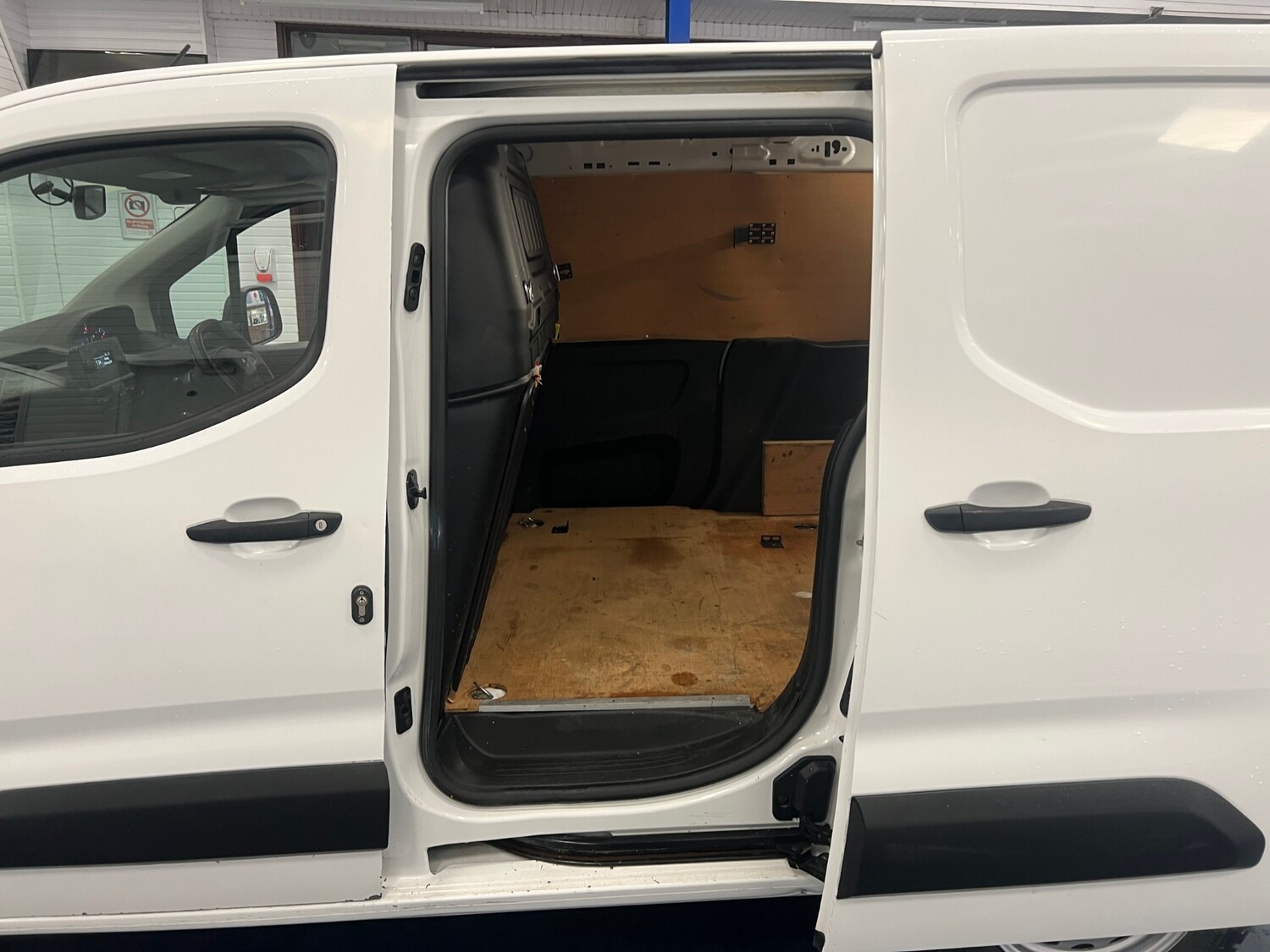 Used Peugeot Partner 2019 for sale - 77533612: Photo 6