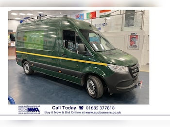 Mercedes-Benz Sprinter feature image