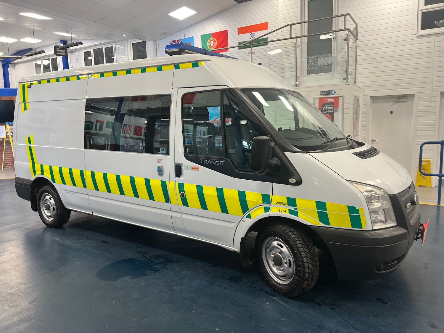 Used Ford Transit 2011 for sale - 77931860: Photo 2