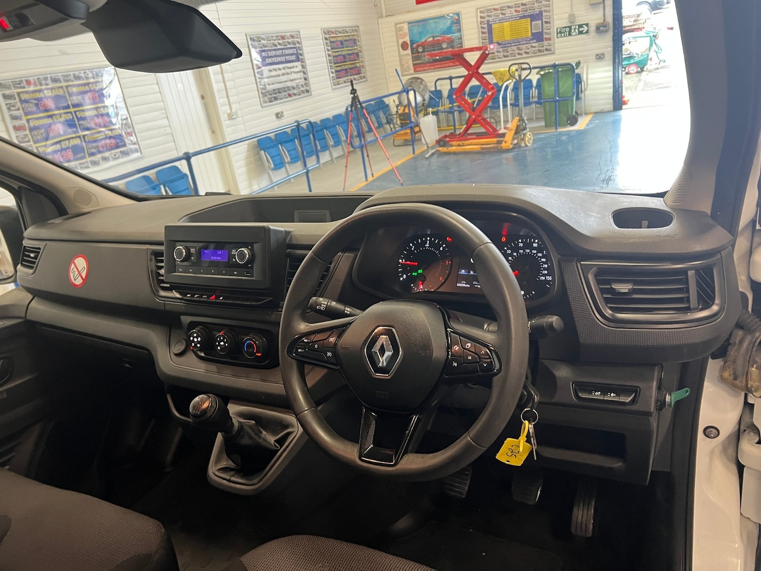 Used Renault Trafic 2022 for sale - 77743502: Photo 15