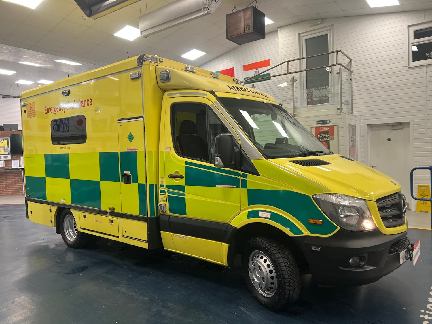 Used Mercedes-Benz Sprinter 2015 for sale - 77915478: Photo 2