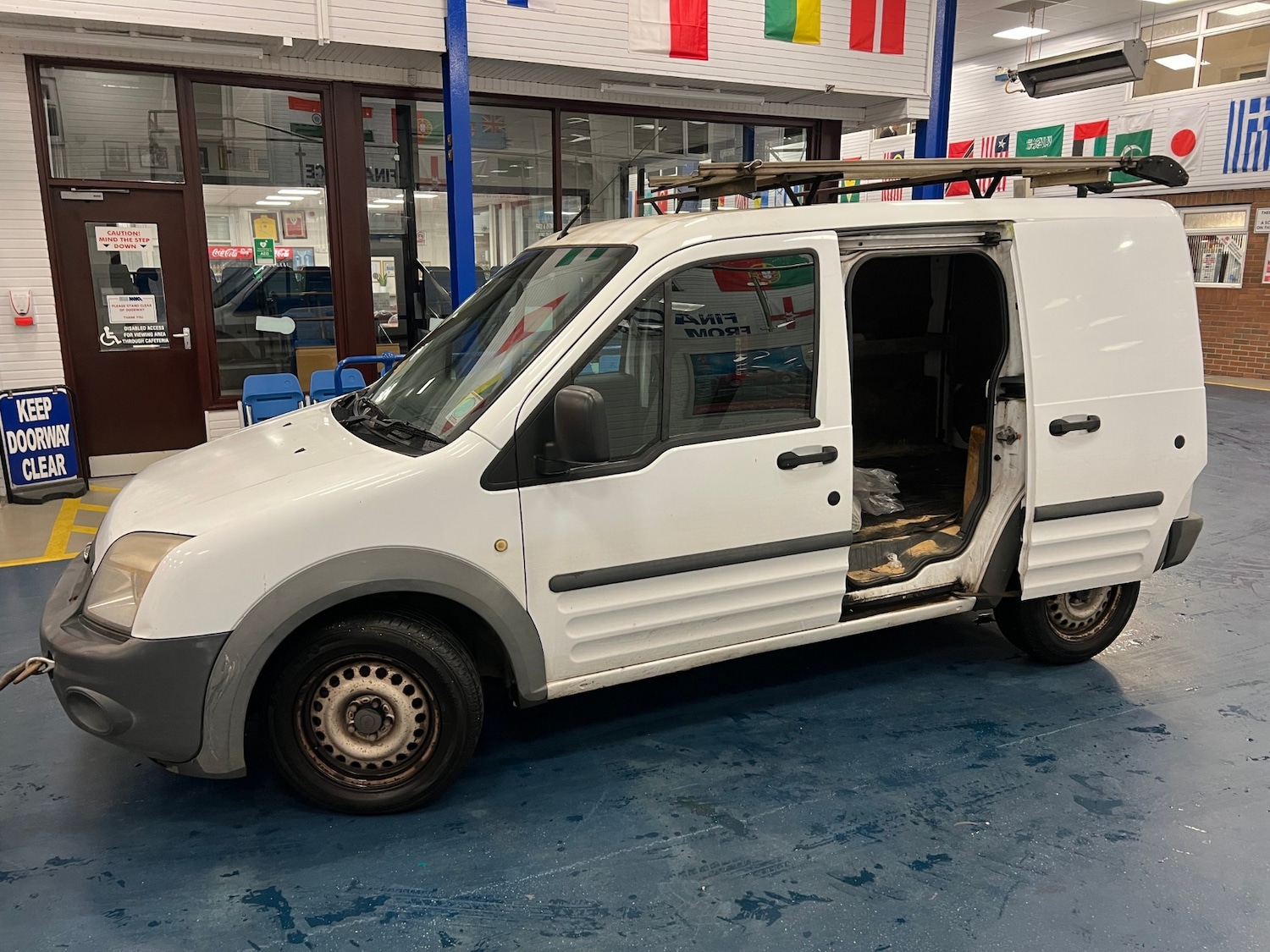 Used Ford Transit Connect 2011 for sale - 76504521: Photo 6