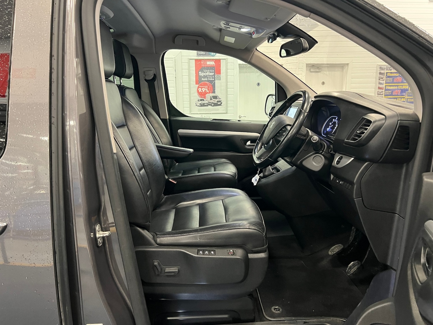 Used Peugeot Traveller 2018 for sale - 77578750: Photo 17