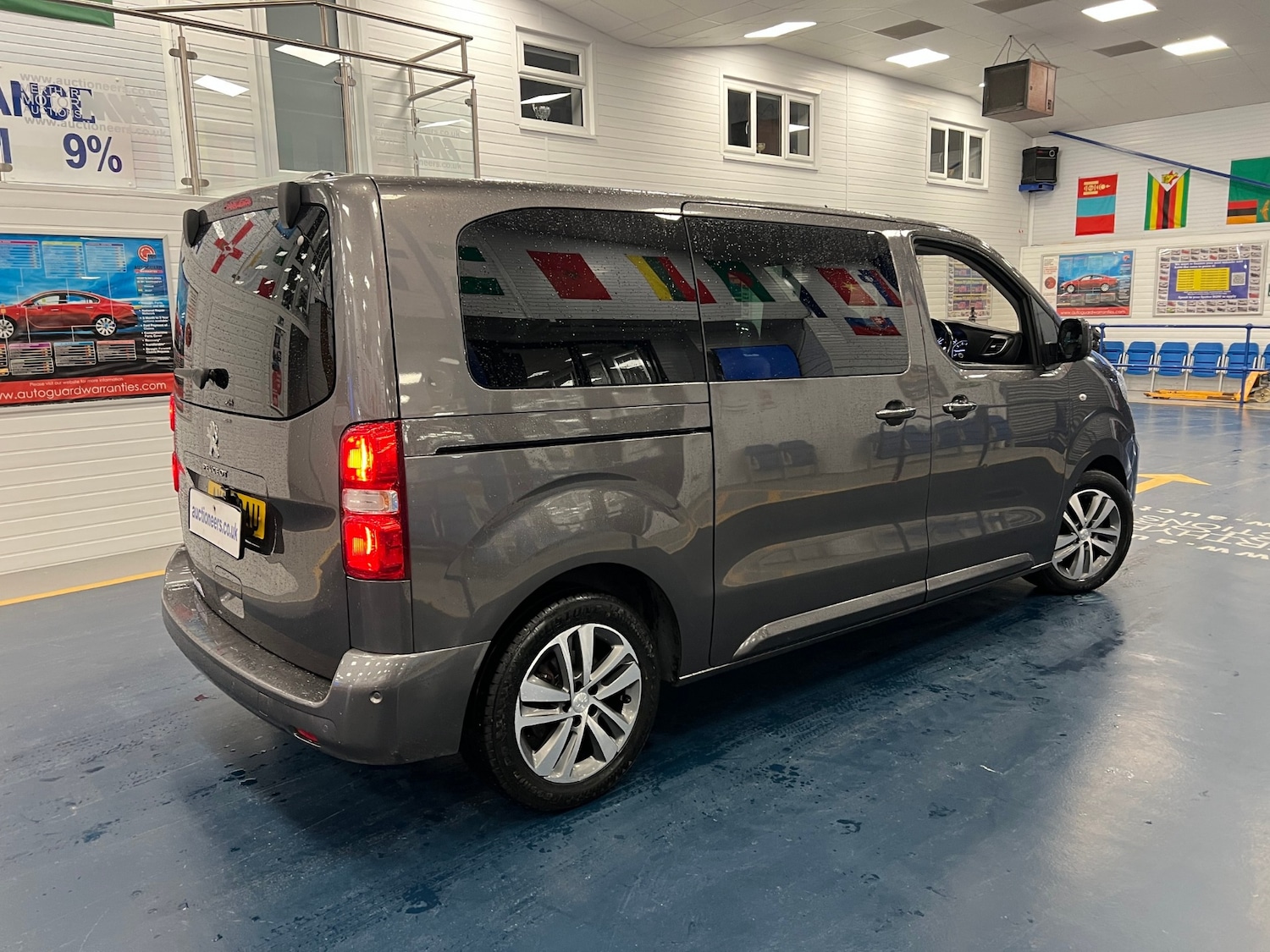 Used Peugeot Traveller 2018 for sale - 77578750: Photo 5