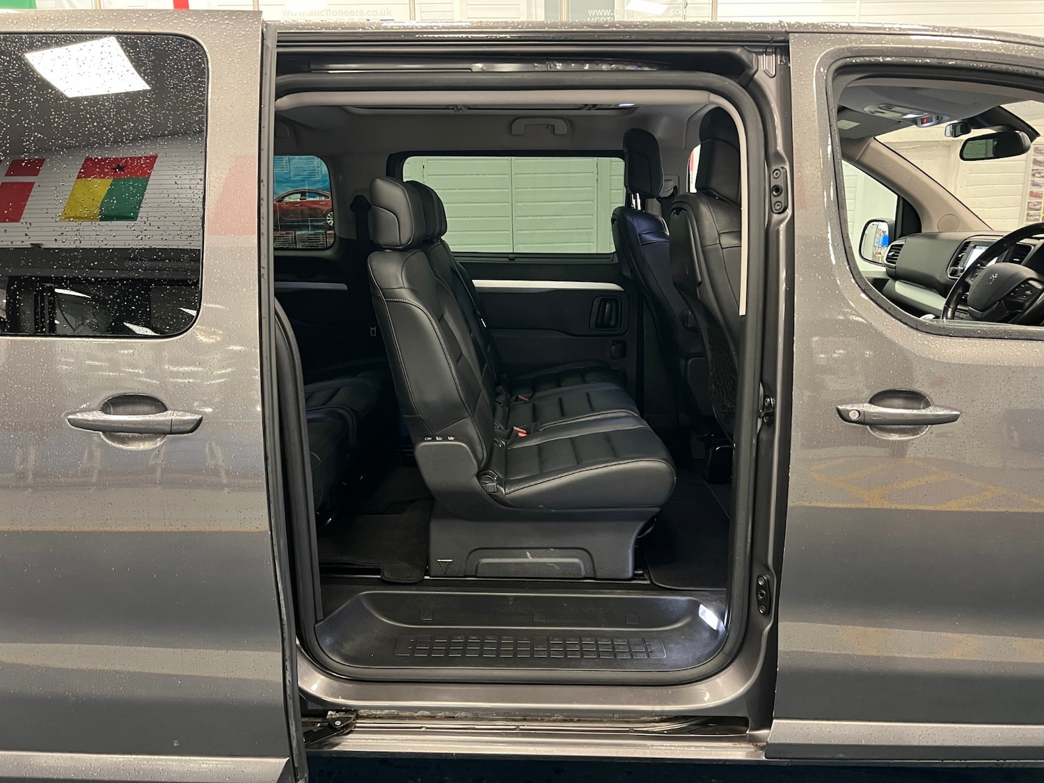 Used Peugeot Traveller 2018 for sale - 77578750: Photo 6