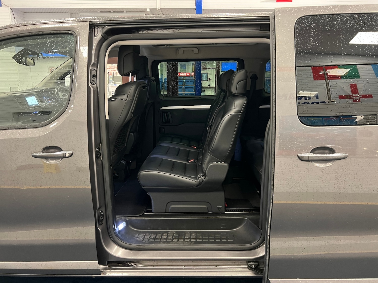 Used Peugeot Traveller 2018 for sale - 77578750: Photo 9