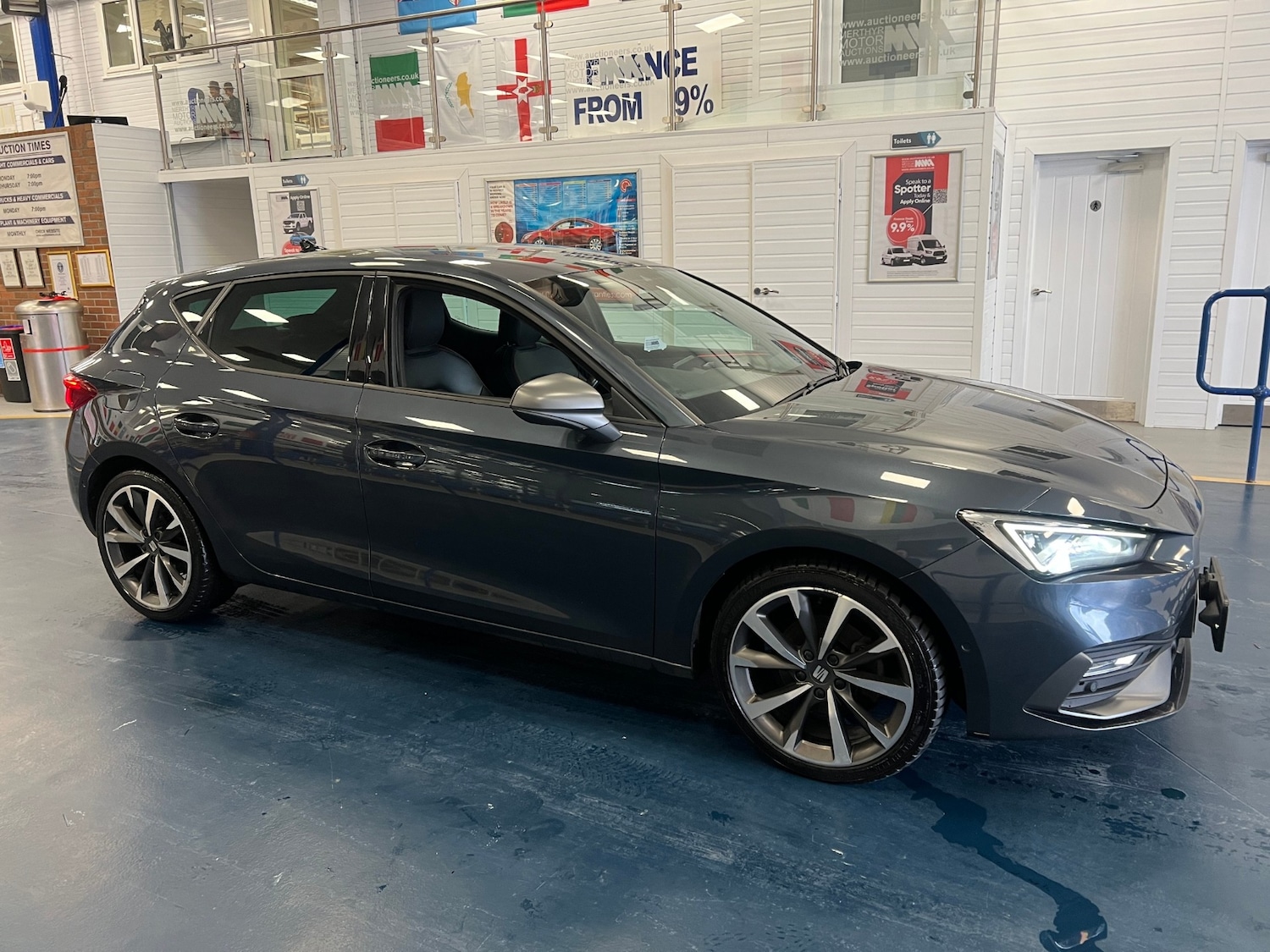 Used SEAT Leon 2021 for sale - 77492746: Photo 2